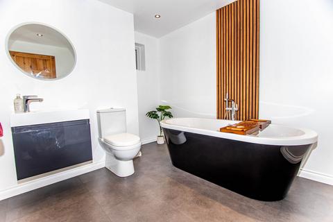 Skerrheim Elzy Grove, Staxigoe, Wick, KW1 4RZ