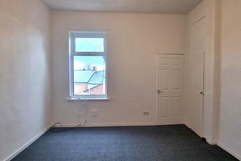 3 bedroom flat to rent, Morgan Street, Sunderland SR5