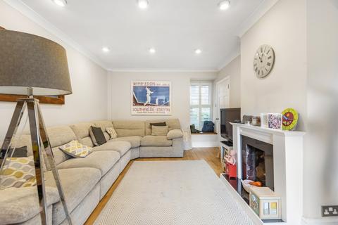 3 bedroom house to rent, Littlecote Close London SW19