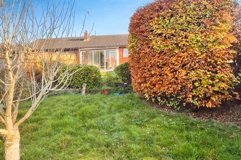 2 bedroom semi-detached bungalow for sale, Radiant Road, Leicester, LE5