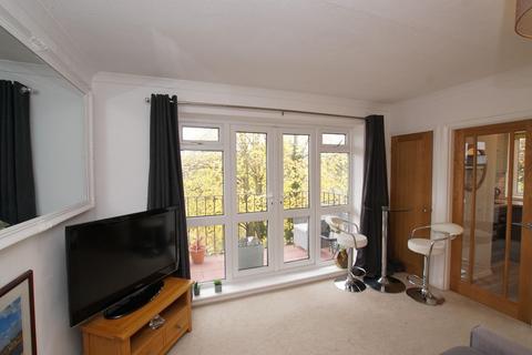 1 bedroom flat for sale, St. Annes Road, Eastbourne BN21