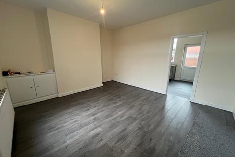 2 bedroom terraced house to rent, Scholes Street, Rochdale OL11