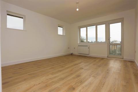 2 bedroom flat to rent, Wilbury Avenue, Hove