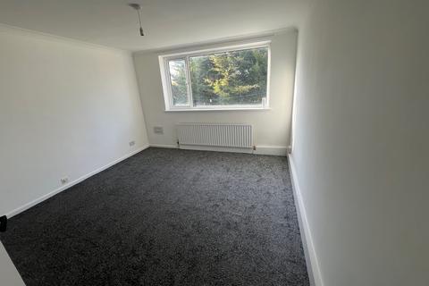 2 bedroom apartment to rent, Brendon Avenue, Luton LU2