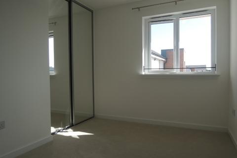 2 bedroom flat to rent, Pringle Drive, Craigmillar, Edinburgh, EH16