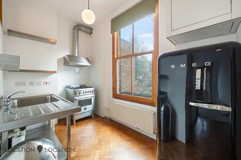 1 bedroom property to rent, Sandringham Road, London, E8