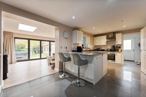 4 bedroom detached house for sale, The Folly, Amesbury SP4