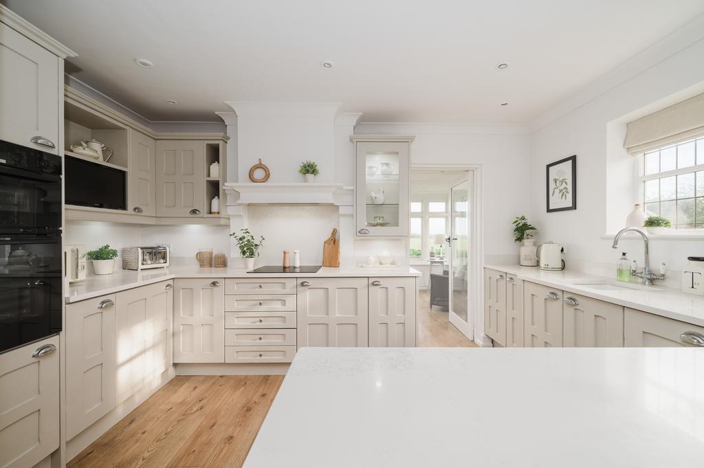 Kitchen / Breakfast Room