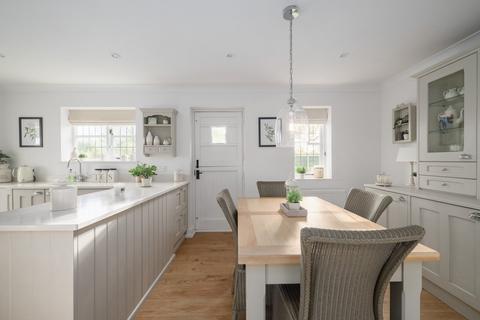 29 Whitby Avenue, Ingrave, Brentwood, CM13 3NT