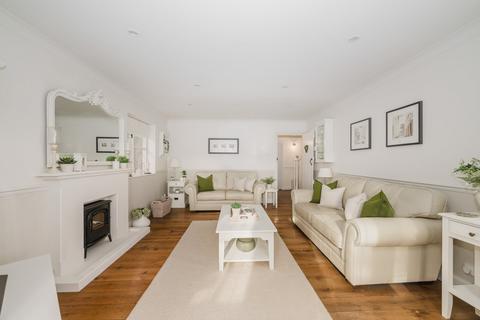 29 Whitby Avenue, Ingrave, Brentwood, CM13 3NT
