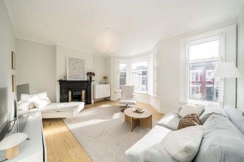 3 bedroom flat for sale, Greenham Road, London N10