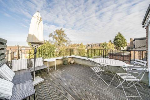 3 bedroom flat for sale, Greenham Road, London N10