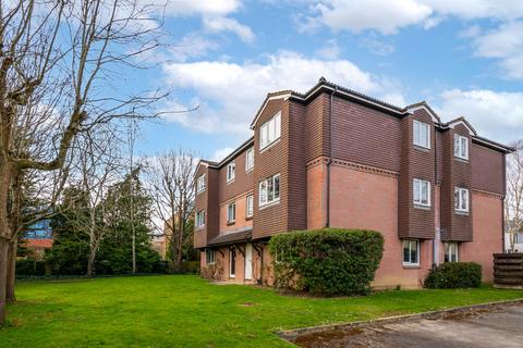 1 bedroom flat for sale, Lynwood Road, Redhill, RH1