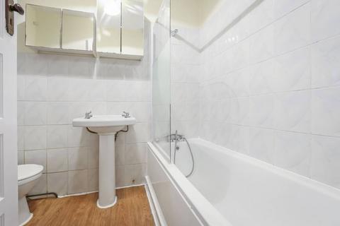 2 bedroom flat to rent, Hither Green Lane, Hither Green, London, SE13