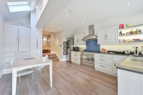 4 bedroom semi-detached house to rent, Dingwall Road, Earlsfield, London, SW18