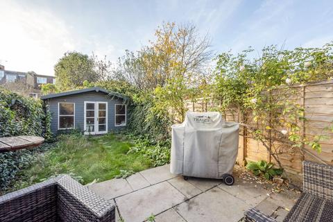 4 bedroom semi-detached house to rent, Dingwall Road, Earlsfield, London, SW18