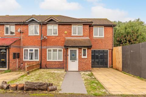 4 bedroom end of terrace house for sale, Bourne Drive, Mitcham, CR4