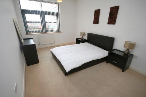 2 bedroom apartment to rent, Ellesmere Street, Manchester M15