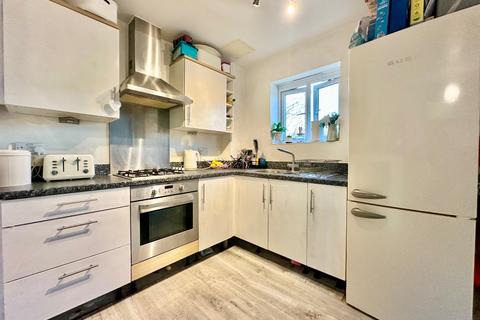 2 bedroom flat for sale, Brooks Court, Ingrebourne Avenue, Romford