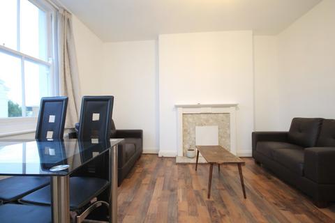 2 bedroom flat to rent, Miranda Road, Archway, N19