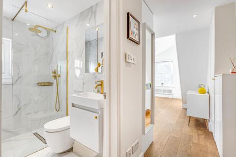 7b Albert Bridge Road, Battersea, London, SW11 4PX