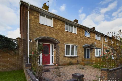 3 bedroom end of terrace house for sale, Stag Hill, Basingstoke RG22