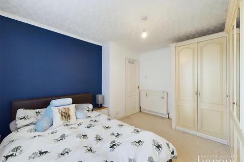 107 Stag Hill, Basingstoke, RG22 6JE