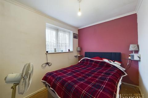 107 Stag Hill, Basingstoke, RG22 6JE