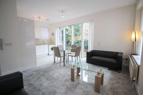 2 bedroom flat to rent, Alberta Street, Kennington, London