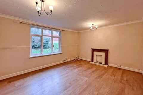 3 bedroom flat for sale, St. Michaels Court, Wolverhampton, WV6