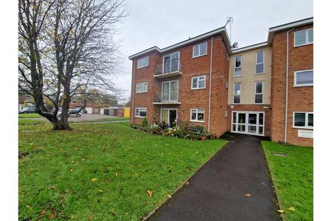 2 bedroom flat to rent, Seville Court, Taunton TA1