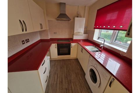 2 bedroom flat to rent, Seville Court, Taunton TA1