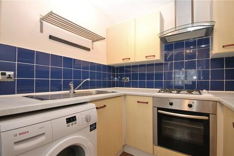 1 bedroom apartment to rent, High Street, Surrey KT15