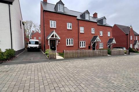 2 bedroom end of terrace house for sale, Ludlow Lane, Towcester