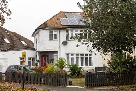 3 bedroom semi-detached house to rent, Harrow, HA3