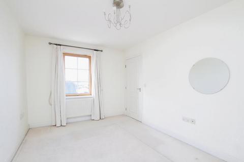 2 bedroom flat to rent, Lower Burlington Road, Bristol BS20