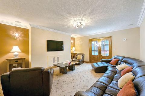 1 Briery Croft, Stainburn, Workington, CA14 1XJ