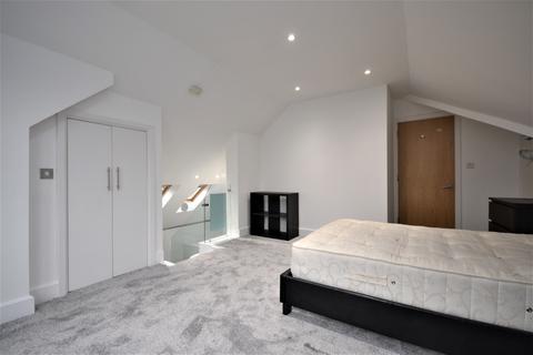 3 bedroom flat to rent, Highland Road Bromley BR1