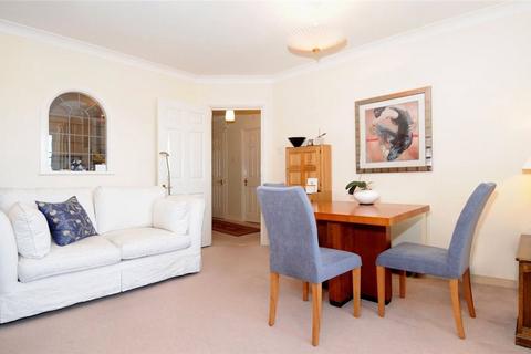 1 bedroom apartment for sale, Kings Lodge, Pembroke Road, Ruislip