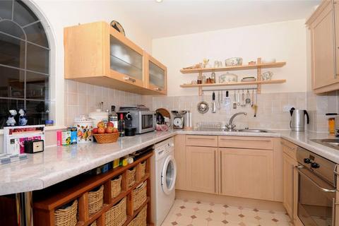 1 bedroom apartment for sale, Kings Lodge, Pembroke Road, Ruislip