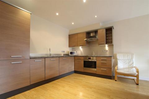 3 bedroom apartment to rent, Pandongate House, City Centre