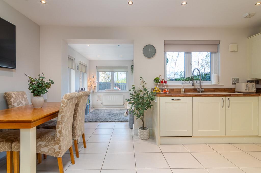 Open plan kitchen, dining area and sunroom