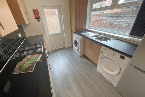 3 bedroom house to rent, Ling Street, L7 2QF,