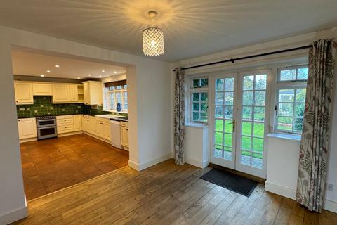 5 bedroom detached house for sale, Main Road, Winterbourne Dauntsey, Salisbury, Wiltshire, SP4