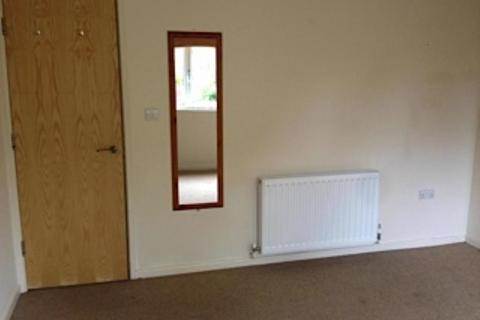 2 bedroom ground floor flat to rent, 4A Mortlock Avenue, Cambridge, Cambridgeshire