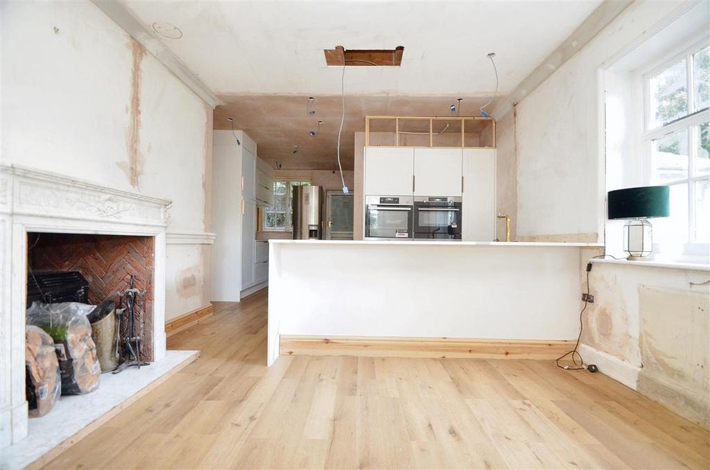 Kitchen/dining area