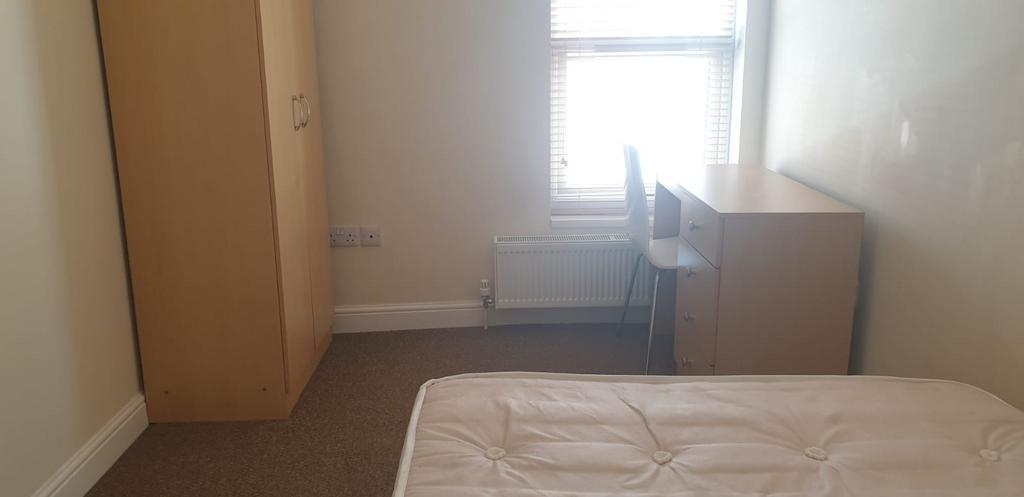 23 severn street bedroom 4 .jpeg