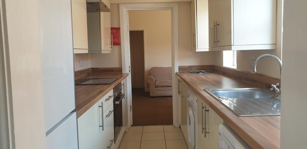 23 Severn Street kitchen.jpeg