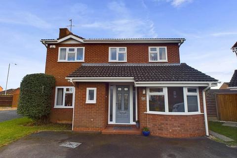 4 bedroom detached house for sale, Bittern Road, St. Peters, Worcester, Worcestershire, WR5