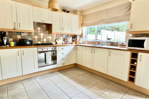 3 bedroom semi-detached house for sale, Letchworth Crescent, Chilwell, NG9 5LL